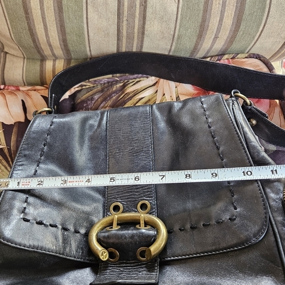 Francesco Biasia Black Patent Leather Shoulder Bag - Picture 13 of 16